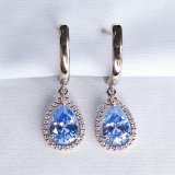 Серьги из серебра с фианитами из серебро