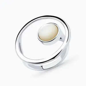 Кольцо из серебра с перламутром