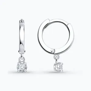 Серьги из серебра с бриллиантами выращенными