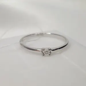 Кольцо из серебра с бриллиантом