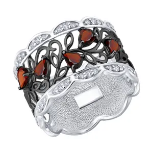 Кольцо из серебра с гранатами и фианитами