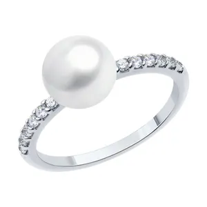 Кольцо из серебра с жемчугом и фианитами