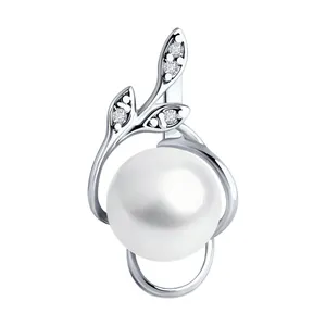 Подвеска из серебра с жемчугом и фианитами