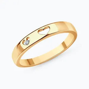 Кольцо из золоченого серебра с фианитом