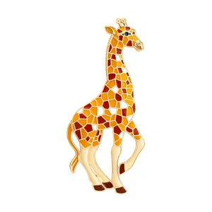 Брошь из золочёного серебра с эмалью