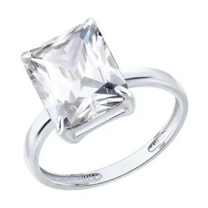 Кольцо из серебра с фианитом