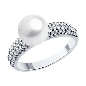 Кольцо из серебра с синтетическим жемчугом и фианитами
