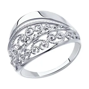 Кольцо из серебра с алмазной гранью