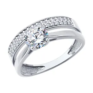 Кольцо из серебра с фианитами