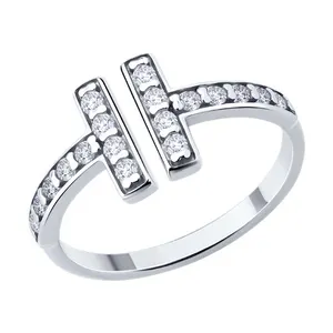 Кольцо из серебра с фианитами