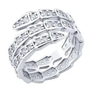 Кольцо из серебра с фианитами