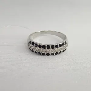 Кольцо из серебра с фианитами