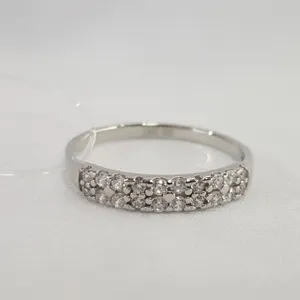 Кольцо из серебра с фианитами