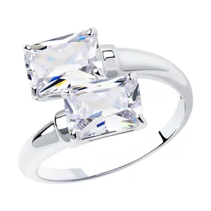 Кольцо из серебра с фианитами