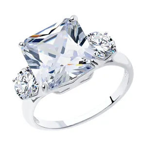 Кольцо из серебра с фианитами