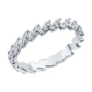 Кольцо из серебра с фианитами