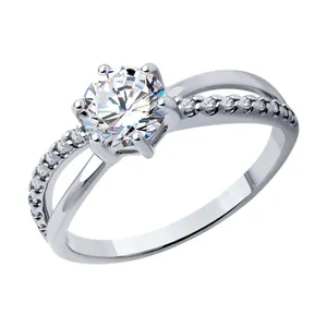 Кольцо из серебра с фианитами