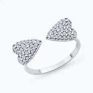 Кольцо из серебра с фианитами