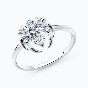 Кольцо из серебра с фианитами