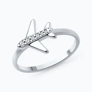 Кольцо из серебра с фианитами