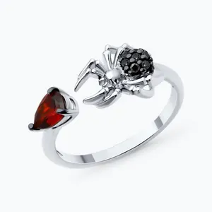 Кольцо из серебра с фианитами