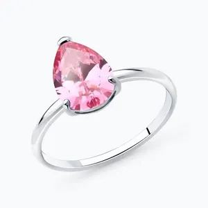 Кольцо из серебра с фианитом