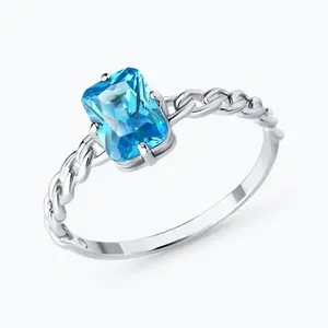 Кольцо из серебра с фианитом