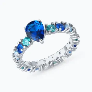 Кольцо из серебра с фианитами