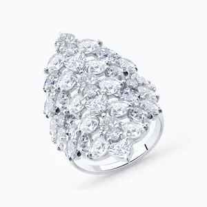 Кольцо из серебра с фианитами