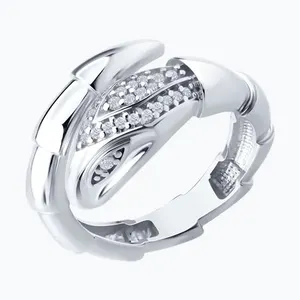 Кольцо из серебра с фианитами