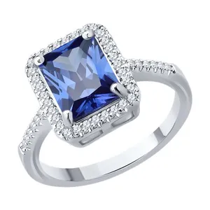 Кольцо из серебра с фианитами