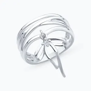 Кольцо из серебра с фианитом