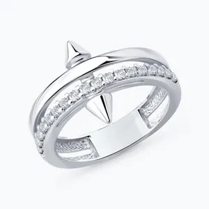 Кольцо из серебра с фианитами