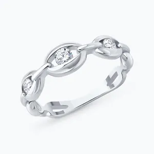 Кольцо из серебра с фианитами