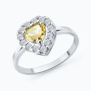 Кольцо из серебра с фианитами