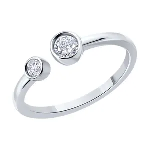 Кольцо из серебра с фианитами