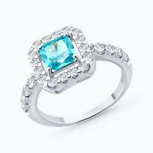 Кольцо из серебра с фианитами