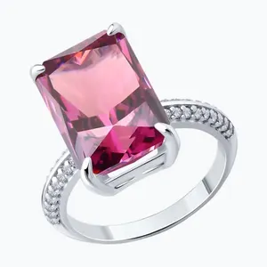 Кольцо из серебра с фианитами