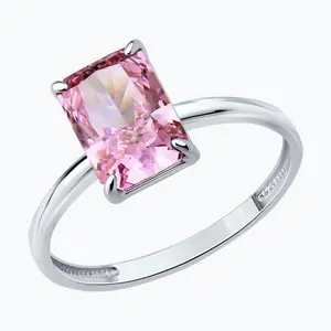 Кольцо из серебра с фианитом