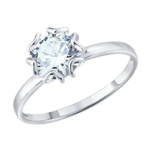 Кольцо из серебра с фианитом