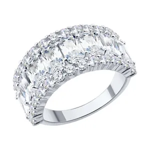 Кольцо из серебра с фианитами