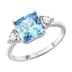 Кольцо из серебра с фианитами