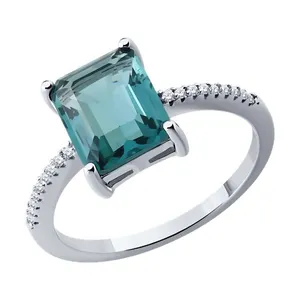 Кольцо из серебра с фианитами