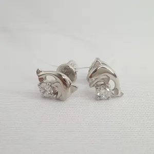 Серьги из серебра с фианитами