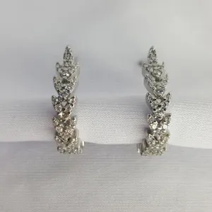 Серьги из серебра с фианитами