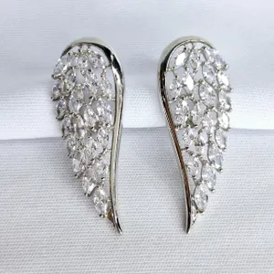 Серьги из серебра с фианитами