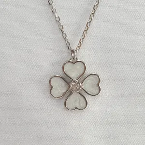 Колье из серебра с фианитом и эмалью