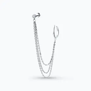 Серьга из серебра с фианитом