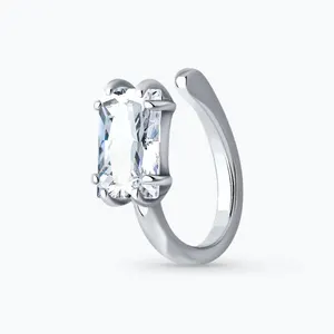 Серьга одиночная из серебра с фианитом