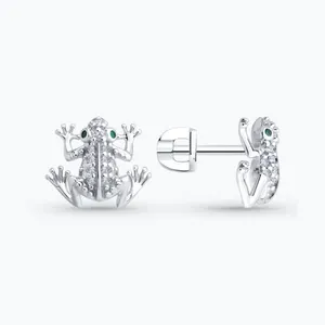 Серьга из серебра с фианитами